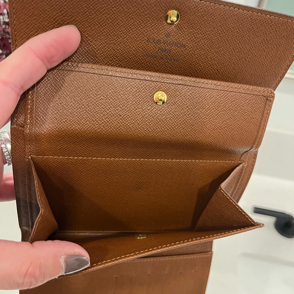 Authentic with Certificate Louis Vuitton Wide Trifold Passport Wallet - Picture 3 of 8